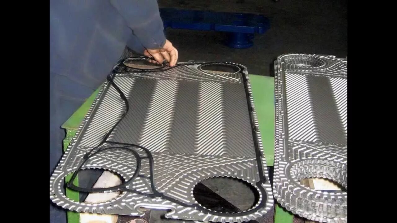 板式换热器夹紧时滑边的原因